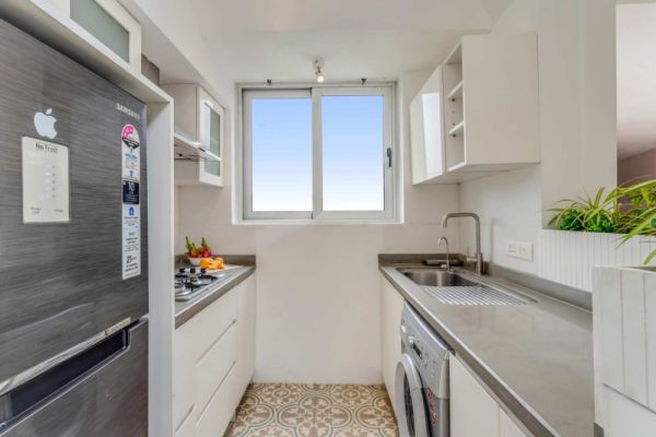 Sereno Picasso 1bhk artsy vibes 3 mins to Assagaon