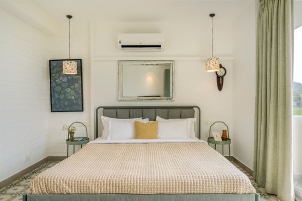 Image Title Goes Here