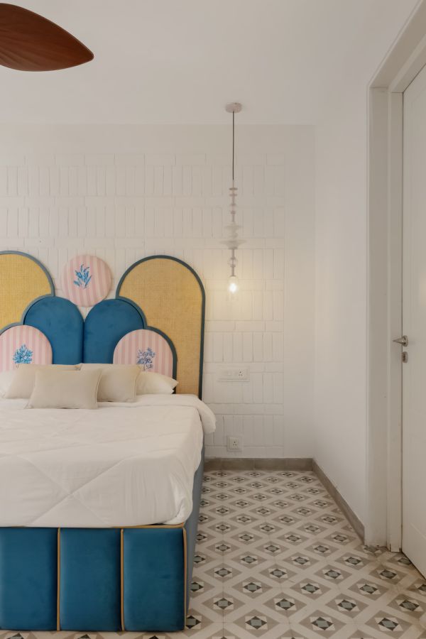 Sereno Santorini 2bhk Greek vibes w/ pvt jacuzzi