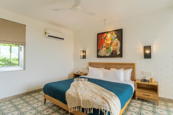 Image Title Goes Here