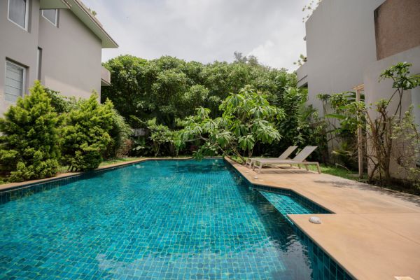 Sereno Santorini 2bhk Greek vibes w/ pvt jacuzzi