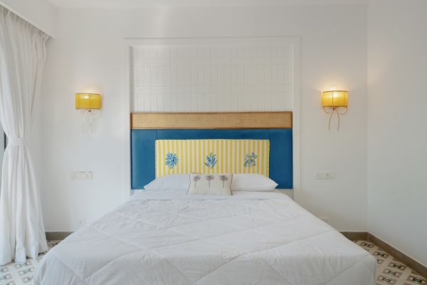 Sereno Santorini 2bhk Greek vibes w/ pvt jacuzzi