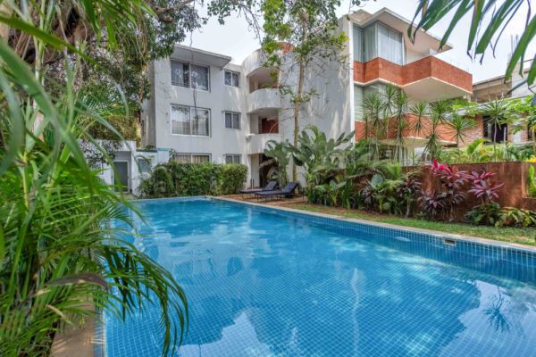 Sereno Picasso 1bhk artsy vibes 3 mins to Assagaon