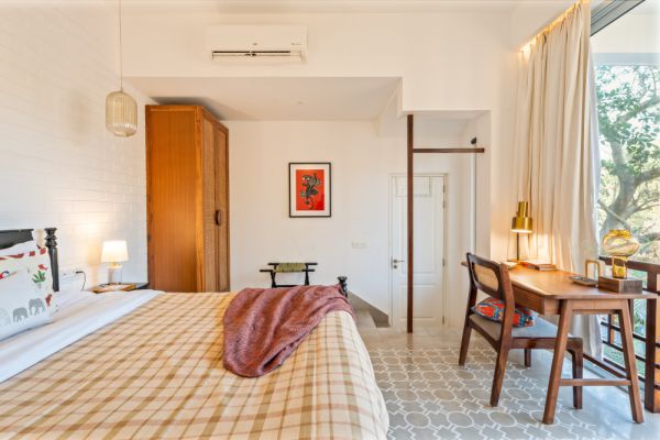 Image Title Goes Here