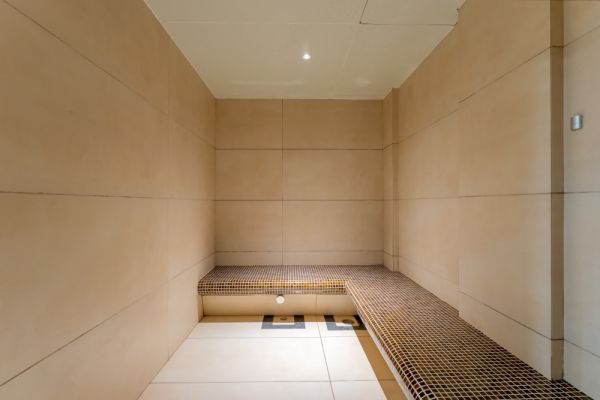 Sereno Amber 1bhk cosy apt w/pool, gym, games zone