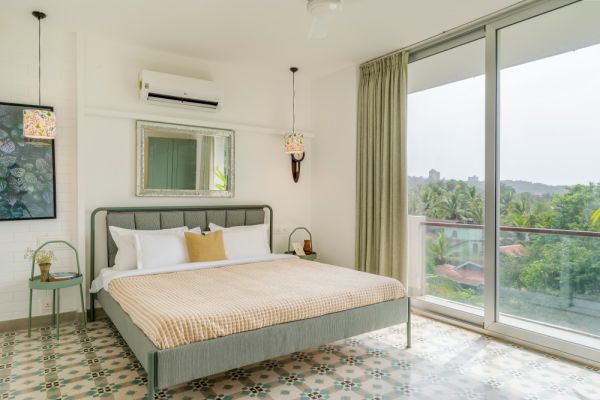 Image Title Goes Here