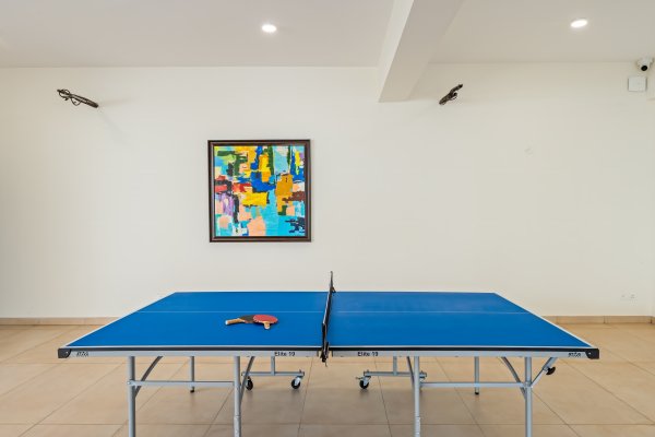 Sereno Azura 1bhk pool view w/game zone, jacuzzis