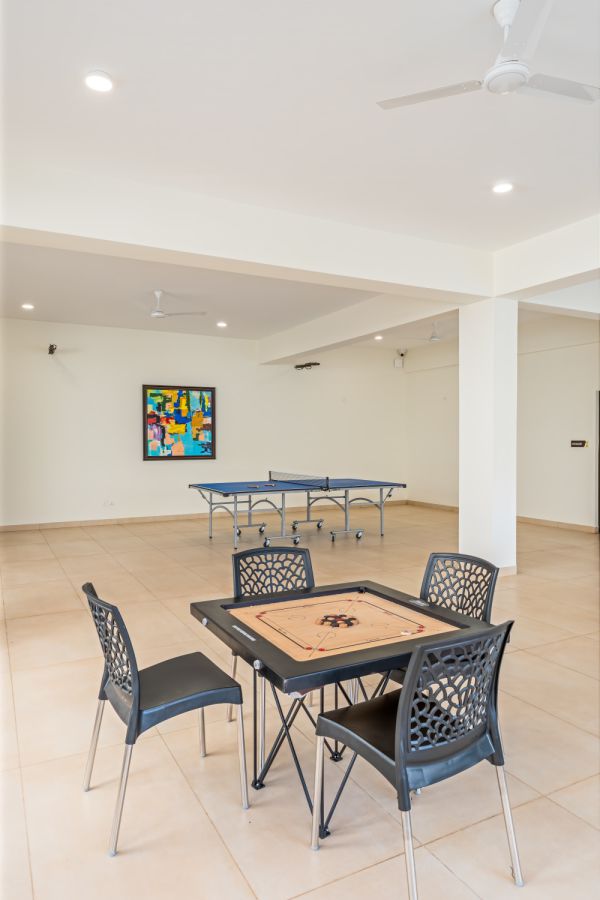 Sereno Foresta cosy 1 bhk greenery view w/pool+game