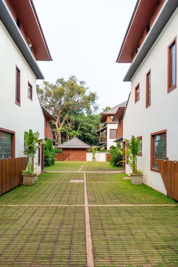 Sereno Susegad 5bhk luxe villa pvt pool by Elysium