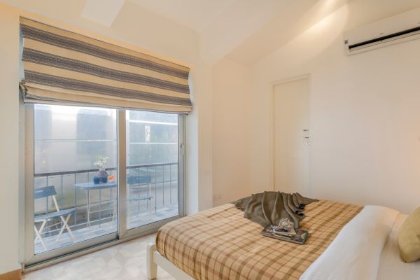 Image Title Goes Here