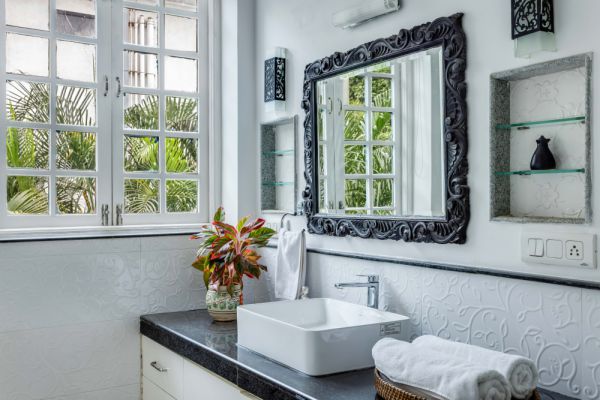 Image Title Goes Here