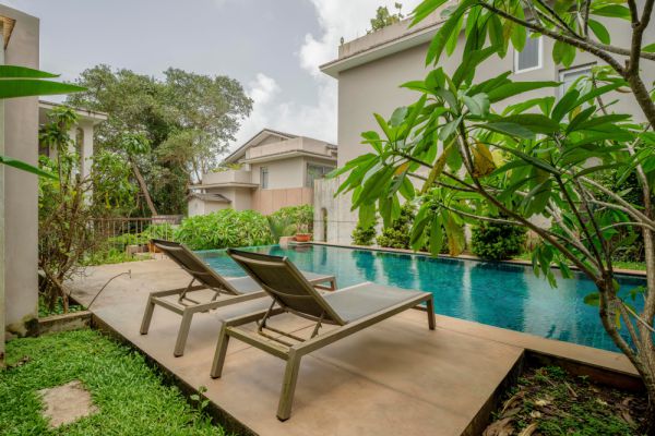 Sereno Santorini 2bhk Greek vibes w/ pvt jacuzzi