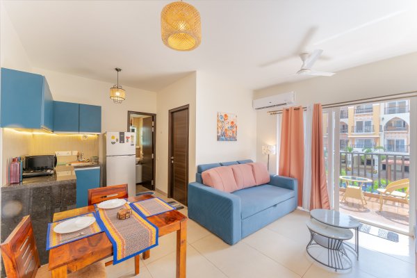 Sereno Azura 1bhk pool view w/game zone, jacuzzis