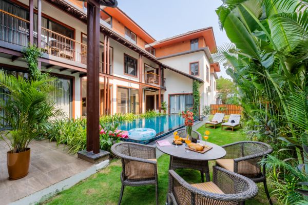 Sereno Susegad 5bhk luxe villa pvt pool by Elysium