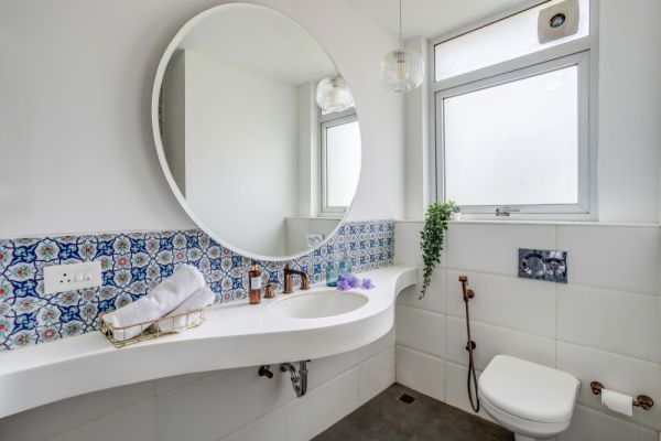 Image Title Goes Here