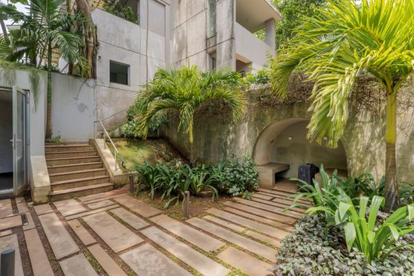 Image Title Goes Here