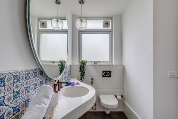 Image Title Goes Here