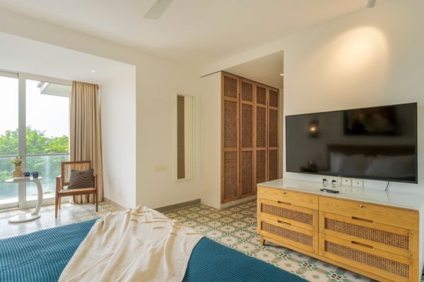 Image Title Goes Here