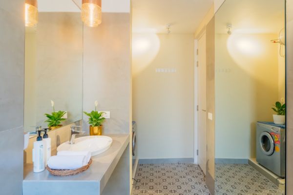 Sereno Horizon 3bhk Penthouse pvt jacuzzi rooftop