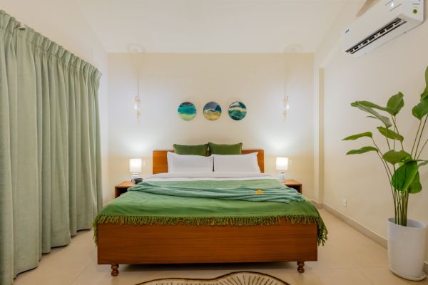 Sereno Horizon 3bhk Penthouse pvt jacuzzi rooftop