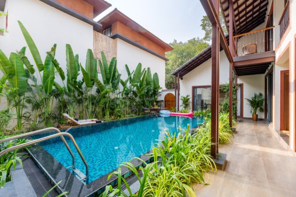 Sereno Susegad 5bhk luxe villa pvt pool by Elysium