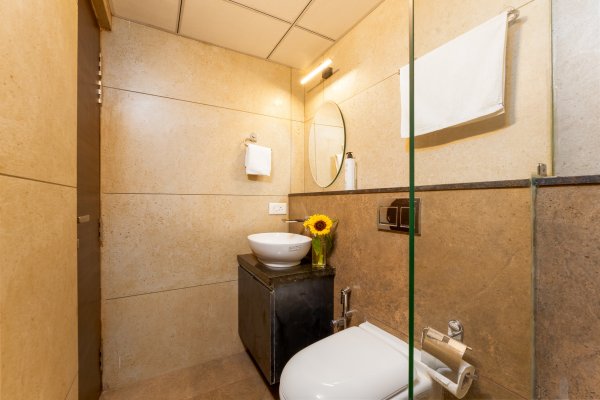 Sereno Twilight cosy 1bhk w/pool, games room & gym