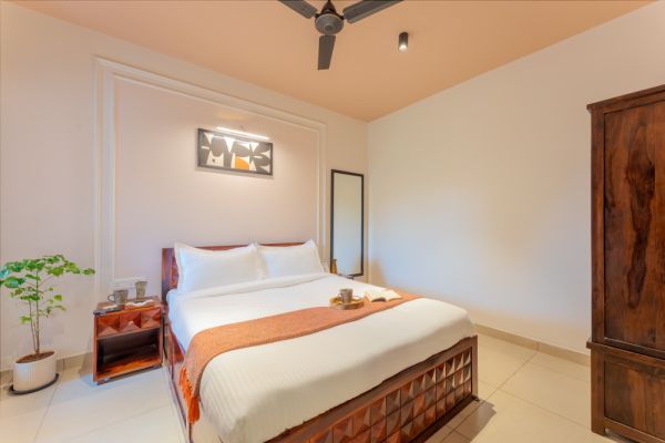 Sereno Foresta cosy 1 bhk greenery view w/pool+game