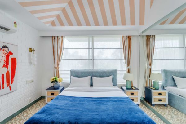 Sereno Picasso 1bhk artsy vibes 3 mins to Assagaon