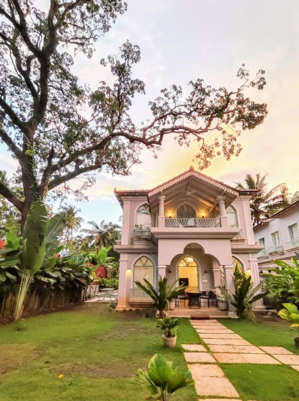 House of Rumi 3bhk villa w/private pool & outdoor gazebo