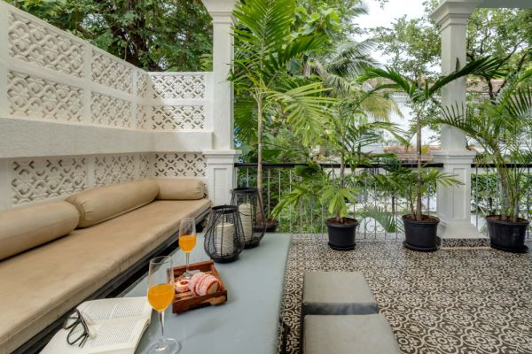 Image Title Goes Here