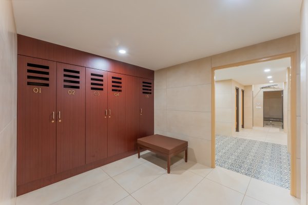 Sereno Twilight cosy 1bhk w/pool, games room & gym