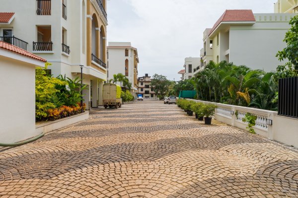 Sereno Emerald 1 bhk w/pool, games zone & gym