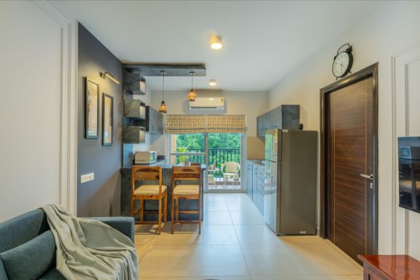 Sereno Foresta cosy 1 bhk greenery view w/pool+game