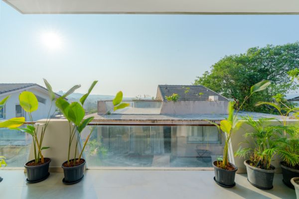 Sereno Horizon 3bhk Penthouse pvt jacuzzi rooftop