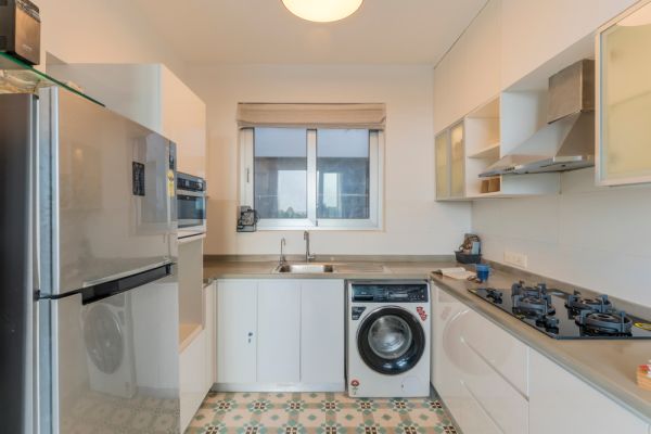 Image Title Goes Here