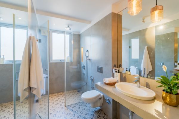 Sereno Horizon 3bhk Penthouse pvt jacuzzi rooftop