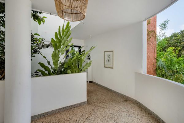 Image Title Goes Here