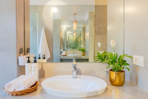 Sereno Horizon 3bhk Penthouse pvt jacuzzi rooftop