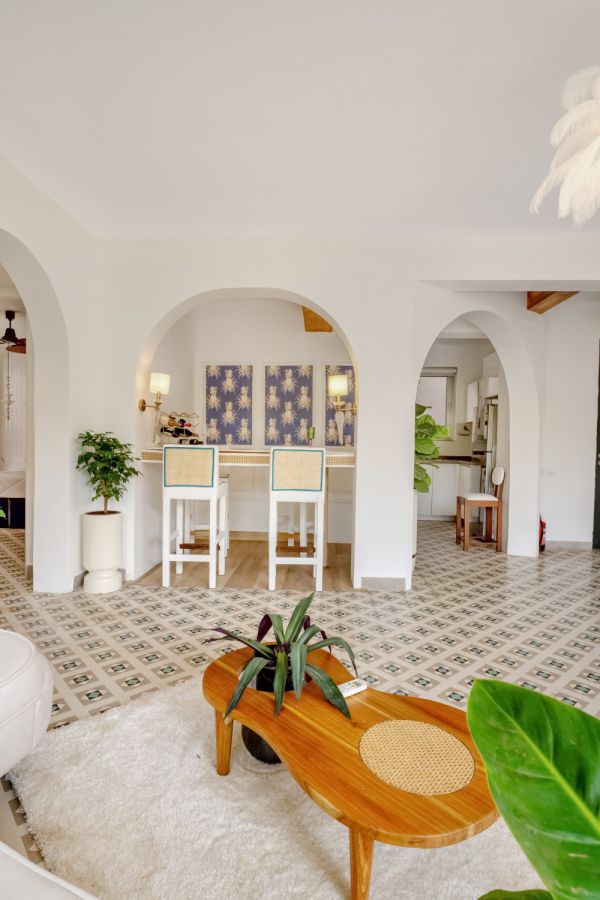 Sereno Santorini 2bhk Greek vibes w/ pvt jacuzzi