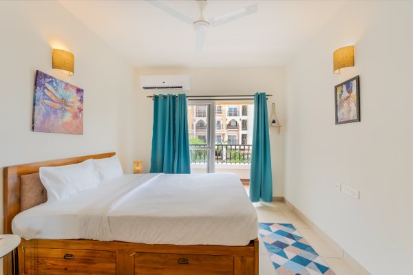Sereno Azura 1bhk pool view w/game zone, jacuzzis