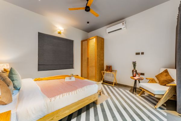 Sereno Susegad 5bhk luxe villa pvt pool by Elysium