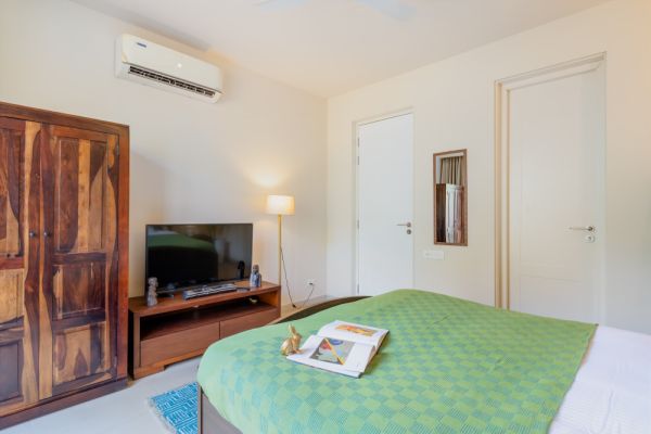 Sereno Horizon 3bhk Penthouse pvt jacuzzi rooftop