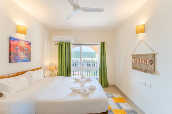 Image Title Goes Here