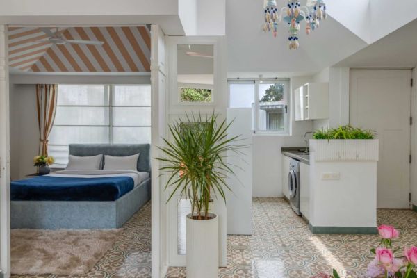 Sereno Picasso 1bhk artsy vibes 3 mins to Assagaon