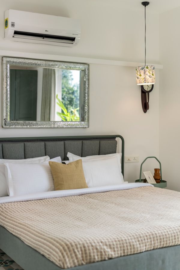 Image Title Goes Here