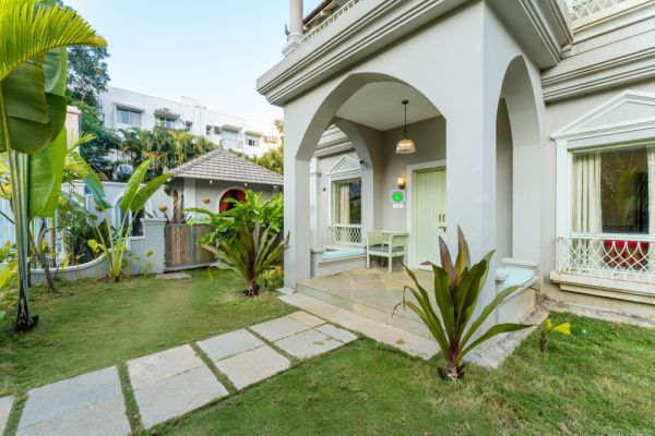 Sereno Satori 3bhk bali theme villa w/private pool