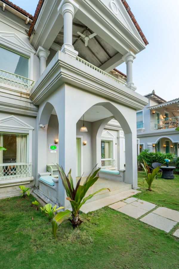Sereno Satori 3bhk bali theme villa w/private pool