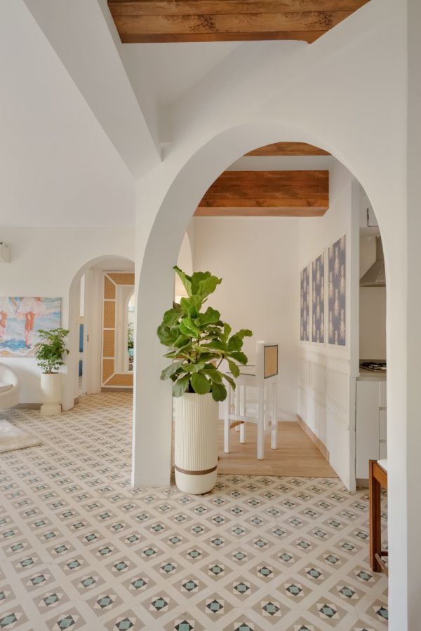 Sereno Santorini 2bhk Greek vibes w/ pvt jacuzzi