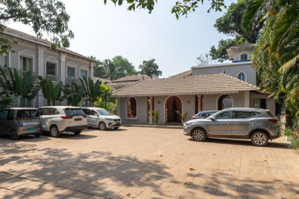 House of Rumi 3bhk villa w/private pool & outdoor gazebo