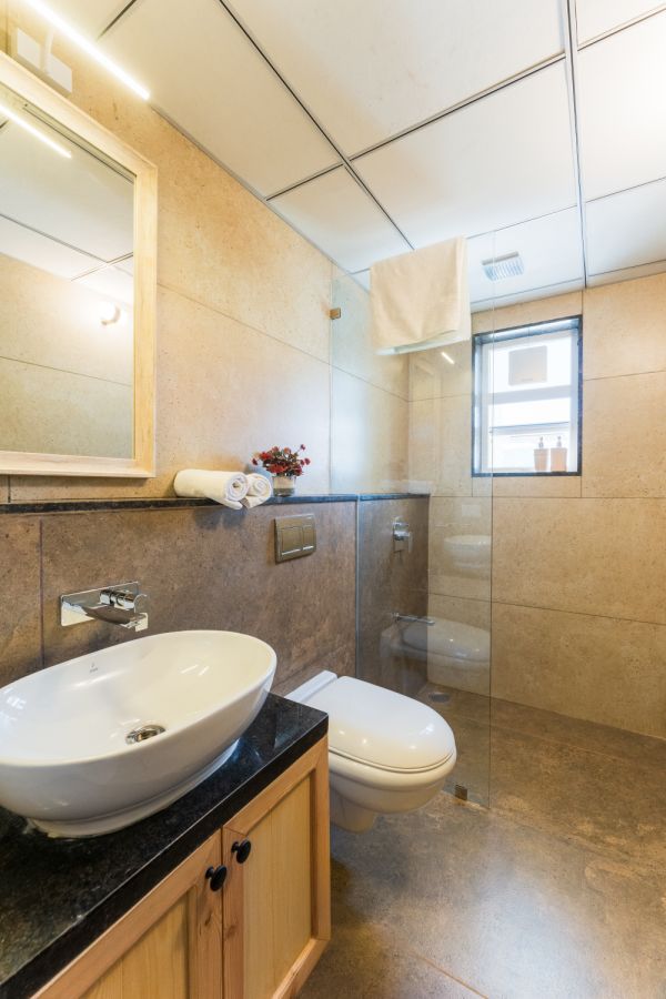 Sereno Amber 1bhk cosy apt w/pool, gym, games zone